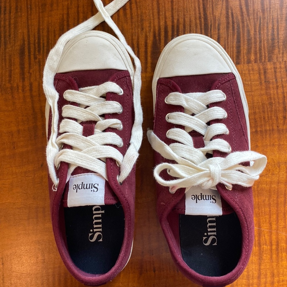 Simple Sneakers, size 6, maroon with white laces, like new